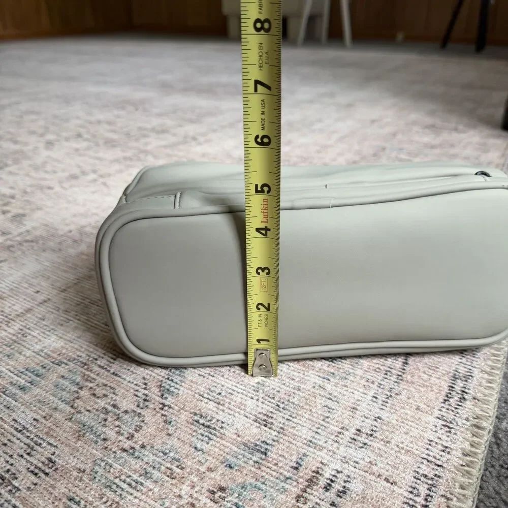 MVST The Toiletry Bag In Grey Beige EXCELLENT Condition MSRP $95